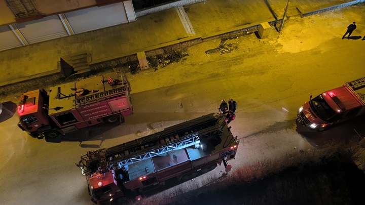 Mardin’de evde çıkan yangında dumandan etkilenen 4 kişi hastaneye kaldırıldı