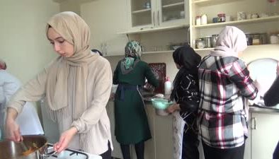 Muşlu kadınlar, aşçılık ve pastacılık kursuyla meslek sahibi oluyor