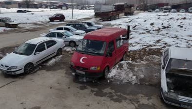 Oto tamir ustasının sıra dışı çözümü: Minibüste soba keyfi