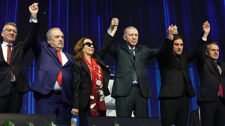 Salim Ensarioğlu Ak Parti’ye katıldı