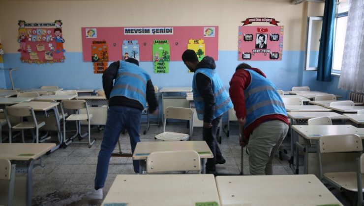 Siirt’te yükümlüler okulları temizledi, ikinci döneme hazırlandı
