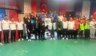  Talaytepe Ortaokulu Floor Curling’te Fırtına Gibi Esti