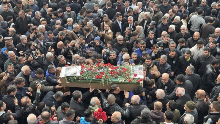 Usta sanatçı Kahtalı Mıçe Adıyaman’da son yolculuğuna uğurlandı