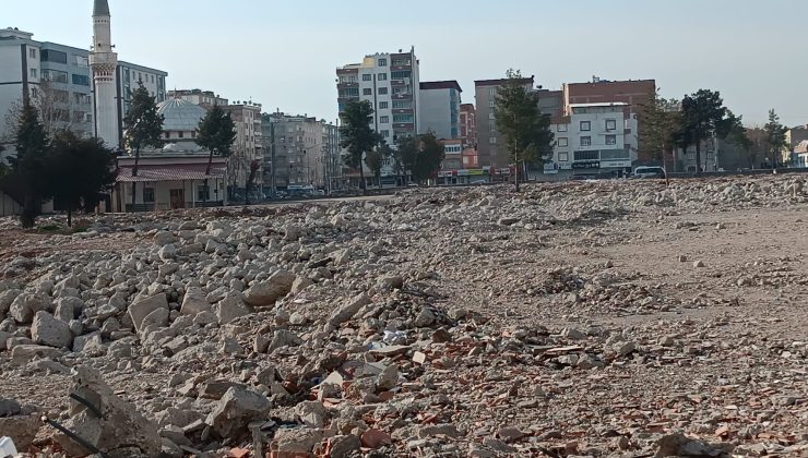 Bağlar’daki Eski Polis Okulu arazisinin akıbeti merak konusu