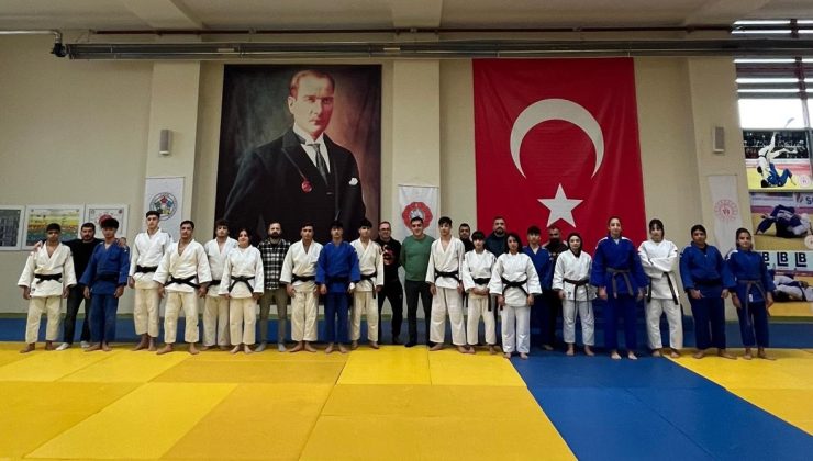 Diyarbakır’da Gençler Judo Şampiyonası Heyecanı yaşandı