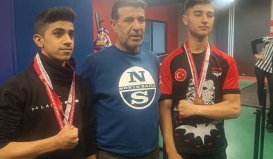 Diyarbakırlı Mustafa Onat Bilek Güreşinde Şampiyon oldu