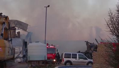 Yolcu otobüsü tıra çarptı, 6 kişi hastaneye kaldırıldı