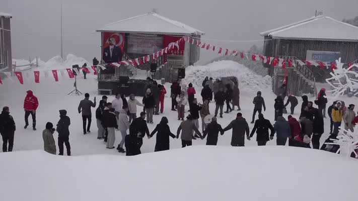 Zigana Dağı’nda kış şenliği renkli anlara sahne oldu