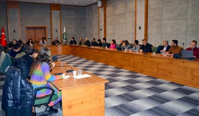 Afetle mücadelede yerel yönetimlerle iş birliği toplantısı