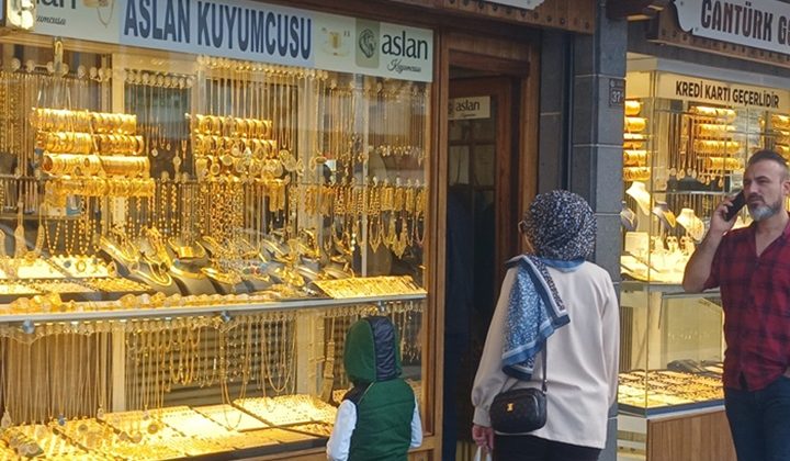 Altın Rekor Kırdı, Diyarbakır’daki Kuyumcular Hareketlendi