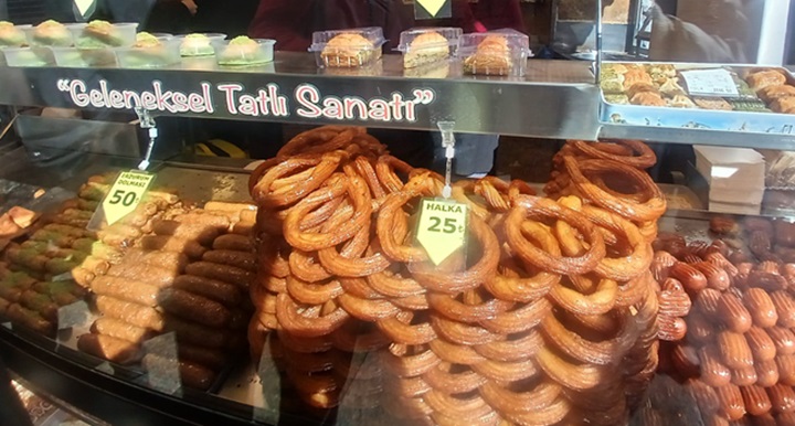 Diyarbakır’da 10 TL, Eminönü’nde 25 TL: Halka Tatlı!
