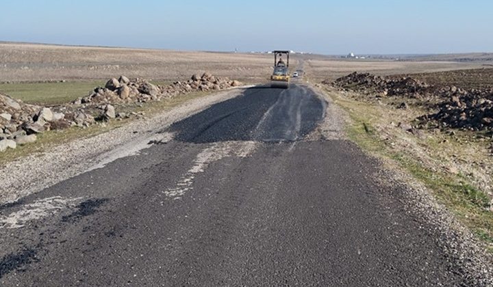 Kırsal mahalle yolları onarılıyor