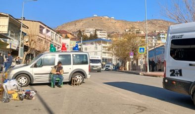 Kulp İlçesinde Elektrik Kesintisi; esnaf mağdur