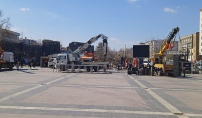 Dağkapı meydanında hazırlık başladı