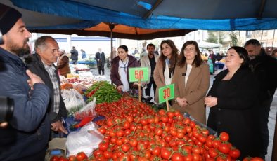 Serra Bucak, pazar esnafı ve yurttaşlarla bir araya geldi
