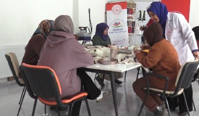 Gençlik merkezindeki kurs down sendromlu Zeynep’in dünyasını yeniden şekillendirdi