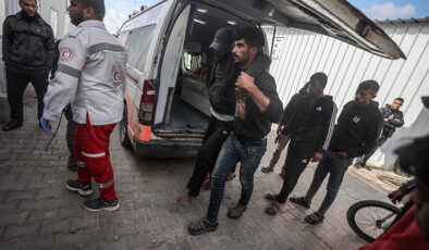 İsrail’in Gazze’ye düzenlediği saldırılarda en az 30 Filistinli hayatını kaybetti