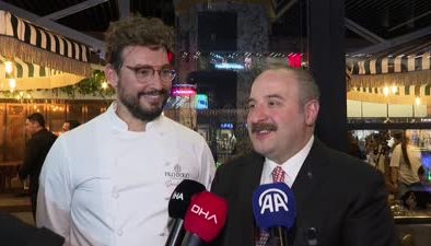 Mustafa Varank ile İtalyan şef Danilo, koruma altındaki çocuklarla iftarda buluştu