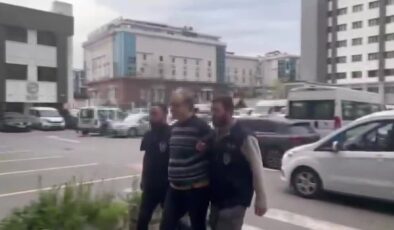 Yönetmen İlker Canikligil “halkı kin ve düşmanlığa alenen tahrik” suçundan gözaltına alındı