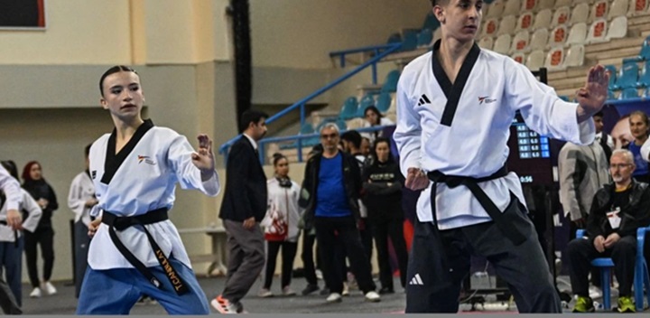 Adana’da düzenlenen Türkiye Tekvando Poomsae Şampiyonası tamamlandı