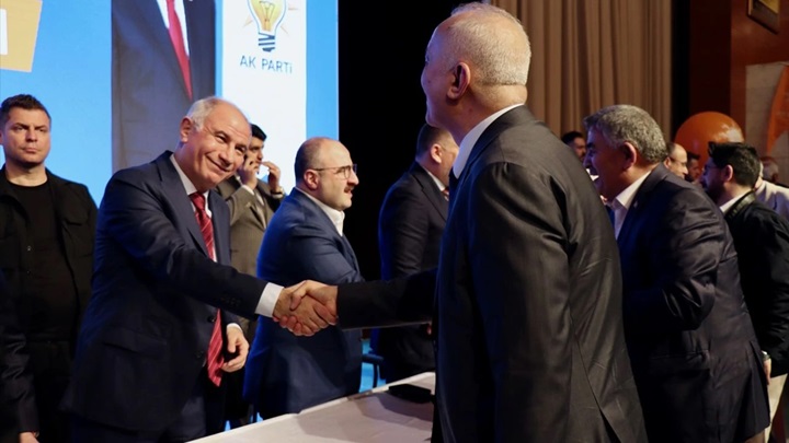 AK Parti Genel Başkanvekili Ala, partisinin bayramlaşma programında konuştu