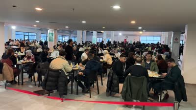 Ağrı’da üniversite öğrencilerine ücretsiz iftar veriliyor