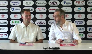 Antalyaspor, Hollandalı oyuncu Van de Streek ile sözleşme uzattı