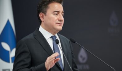 Babacan: Güzel ülkemize yazık ediyorsunuz