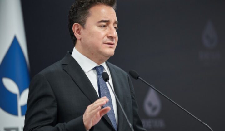 Babacan: Güzel ülkemize yazık ediyorsunuz