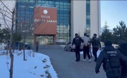 Üzerlerinde uyuşturucu bulunan yabancı uyruklu 2 şüpheli gözaltına alındı