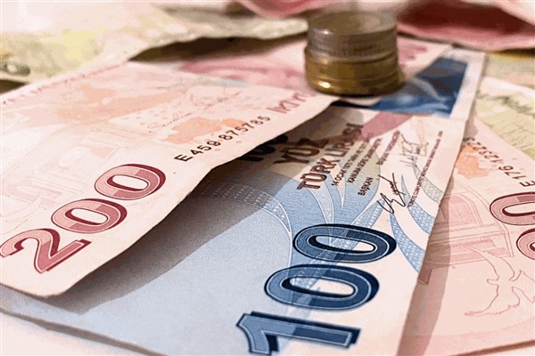 Yaşlı ve engelli aylıkları hesaplara geçti