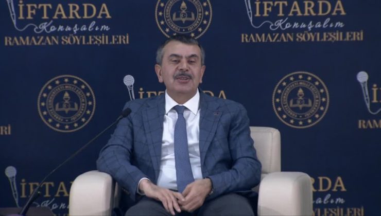 Bakan Tekin, İftarda Konuşalım programında öğrencilerle buluştu