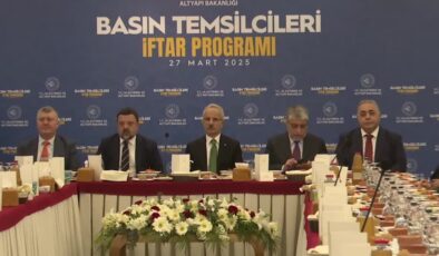 Bakan Uraloğlu, basın mensuplarıyla bir araya geldi