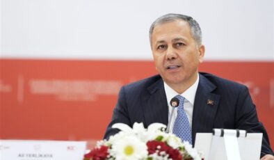 Bakan Yerlikaya: Erdoğan’a yapılan alçakça hakaretleri lanetliyorum