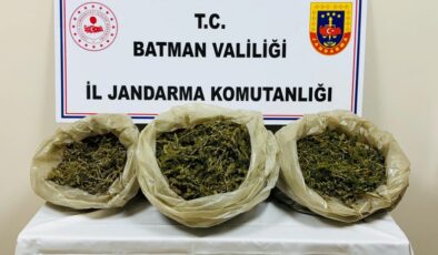 Batman’da 21 kilo 600 gram kubar esrar ele geçirildi