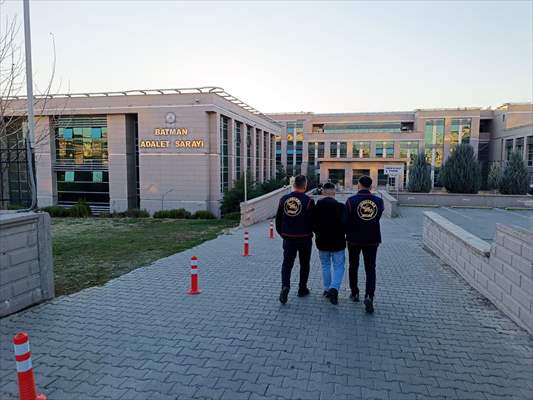 45 yıl kesinleşmiş hapis cezasıyla aranan kişi yakalandı