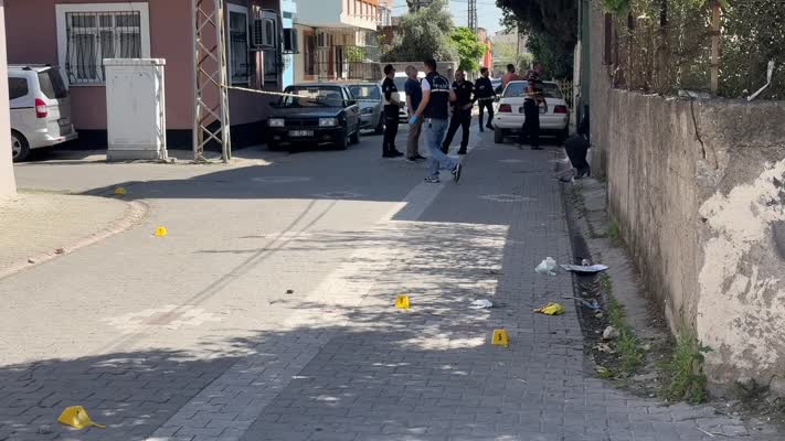 Bir kişi tabancayla kayınbiraderini öldürdü, 3 kişiyi yaraladı
