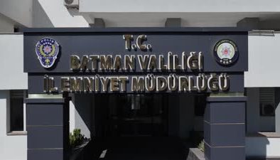 Bir otomobilde 2 kilo 66 gram metamfetamin ele geçirildi