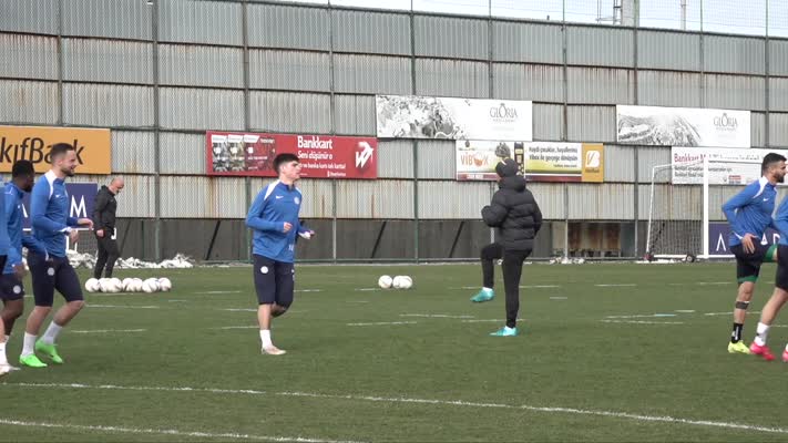 Çaykur Rizesporlu futbolcu Samet Akaydin’dan Antalyaspor maçı değerlendirmesi