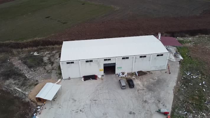 Devlet desteğiyle tesis kuran girişimci yılda 1000 ton ay çekirdeği eliyor