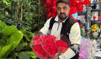 Diyarbakır’da 8 Mart Hareketliliği: Çiçekçiler Karanfil Stokladı
