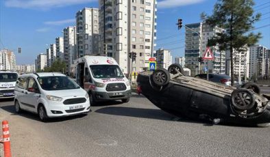 Diyarbakır’da devrilen otomobildeki 6 kişi yaralandı