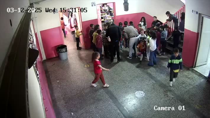 Diyarbakır’da nefes borusuna şeker kaçan öğrenciyi öğretmeni Heimlich manevrasıyla kurtardı