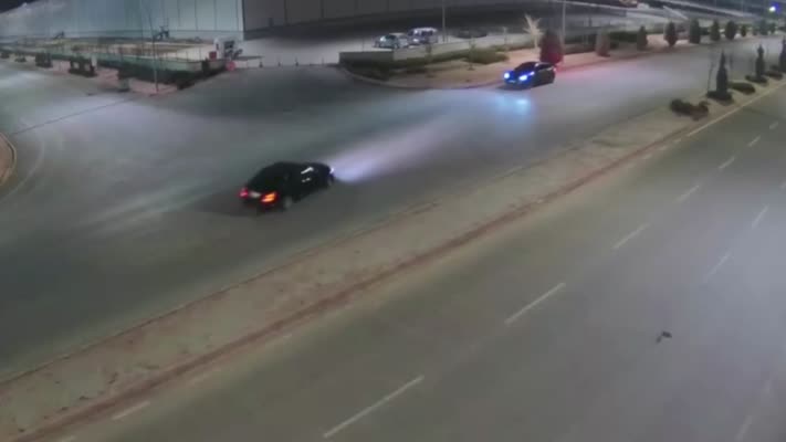 Drift yapan 76 sürücüye para cezası kesildi