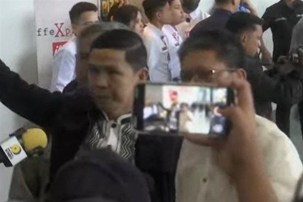 Eski Filipinler lideri Duterte tutuklandı
