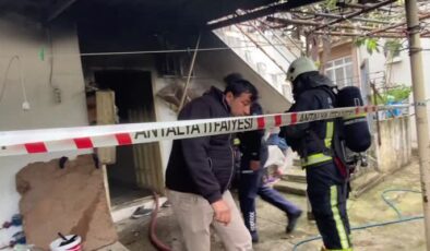 Evde çıkan yangında 73 yaşındaki kadın hayatını kaybetti