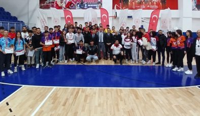 Diyarbakır’da Floor Curling Heyecanı: 17 İlden 120 Sporcu Yarıştı