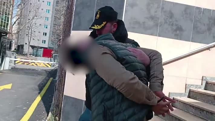 Güngören’de yabancı uyruklu kadını dolandıran 2 zanlı tutuklandı
