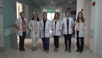 Hakkari’nin kadın doktorları, hastalara şifa olmak için mesai yapıyor