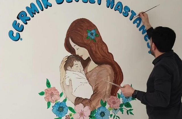 Hastane duvarlarına gönülden dokunuş: Moral veren çizimler